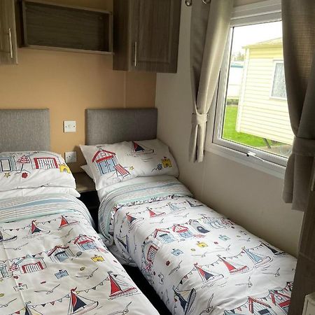 Parkdean Cherry Tree Holiday Park Burgh Castle Belton with Browston Eksteriør bilde